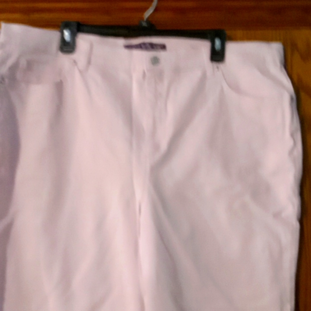 Women's Gloria Vanderbilt Jeans - Picture 2 of 10